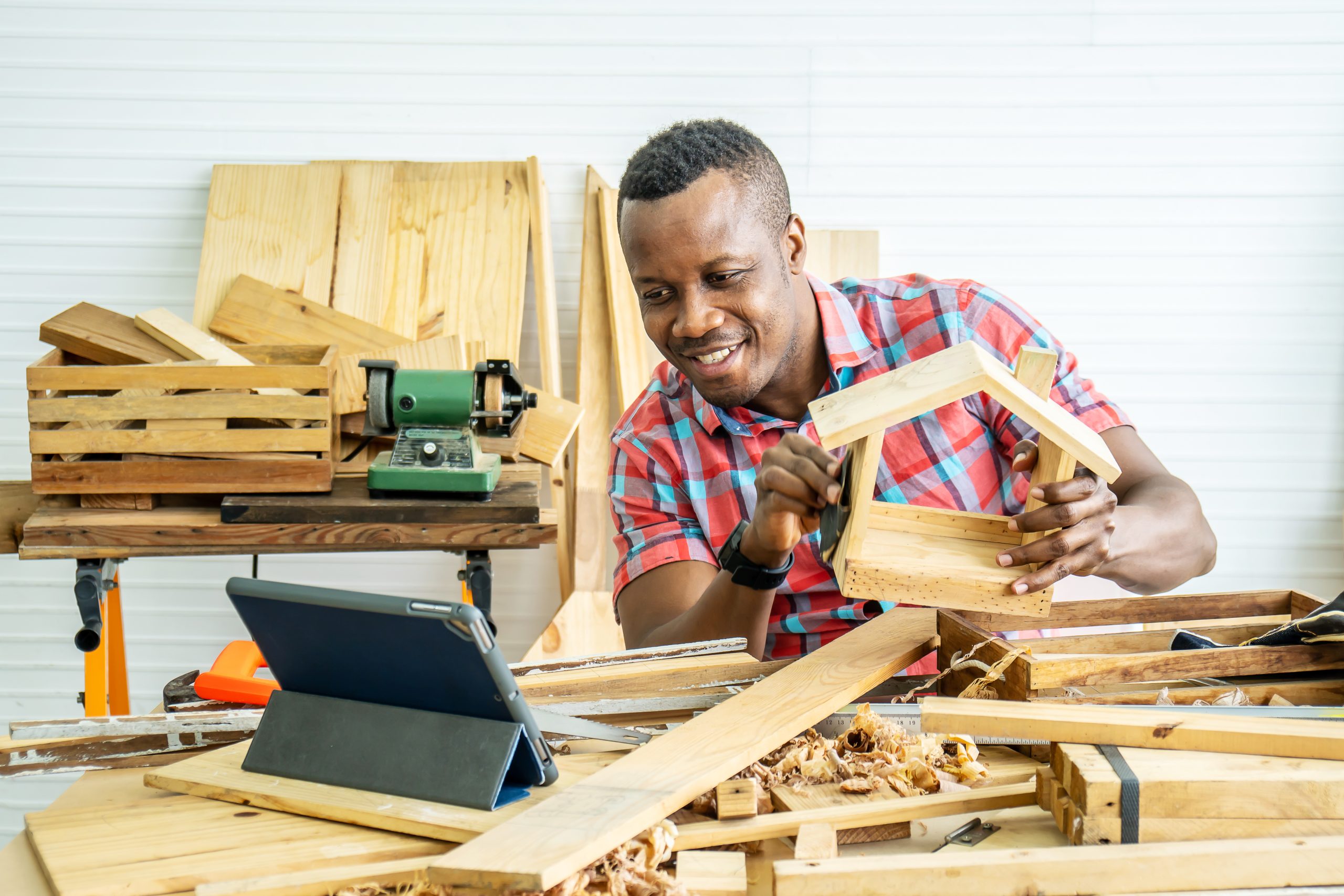 What is the labour cost for a carpenter?